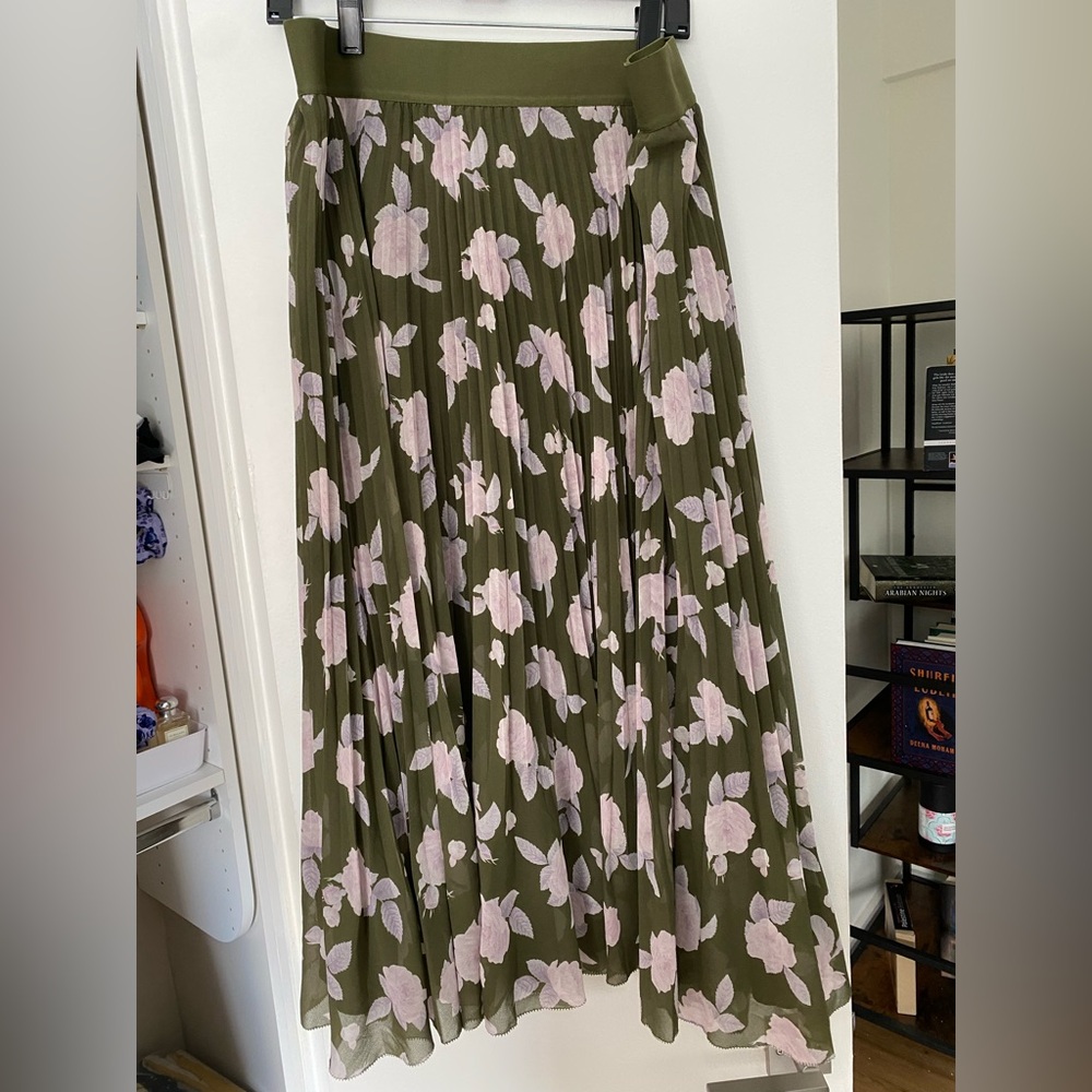 Aritzia Wilfred Green Floral Midi Skirt